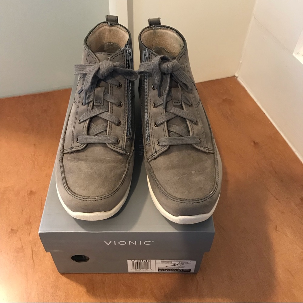 Vionic Magnolia Shawna, size 6.5
